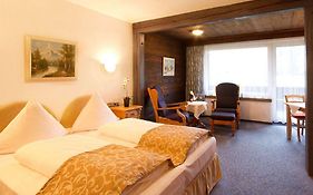 Hotel Quellenhof  4*